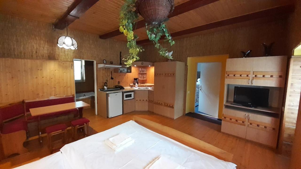 Resort Chribska Apartmany Adri Extérieur photo